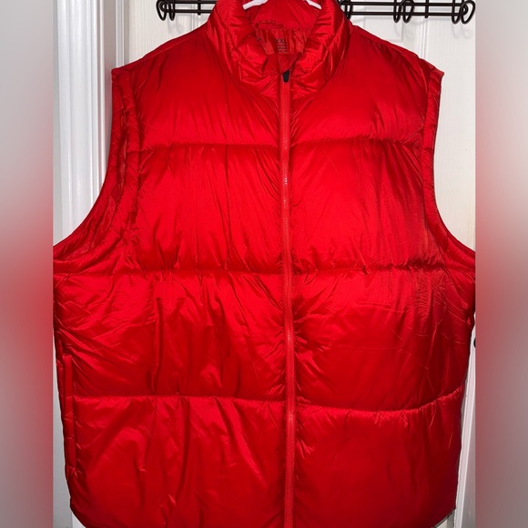 Xersion Other - Xersion Men's Bright Red Puffer Vest XXL